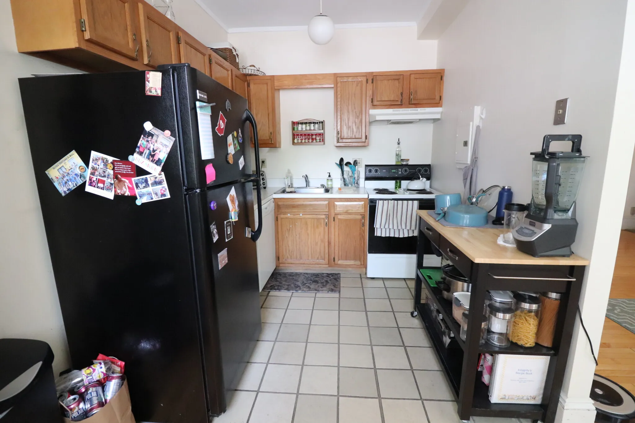 2 bed, 1 bath apartment for rent at 1090 Beacon St Unit 01D, Brookline — photo 3 of 21
