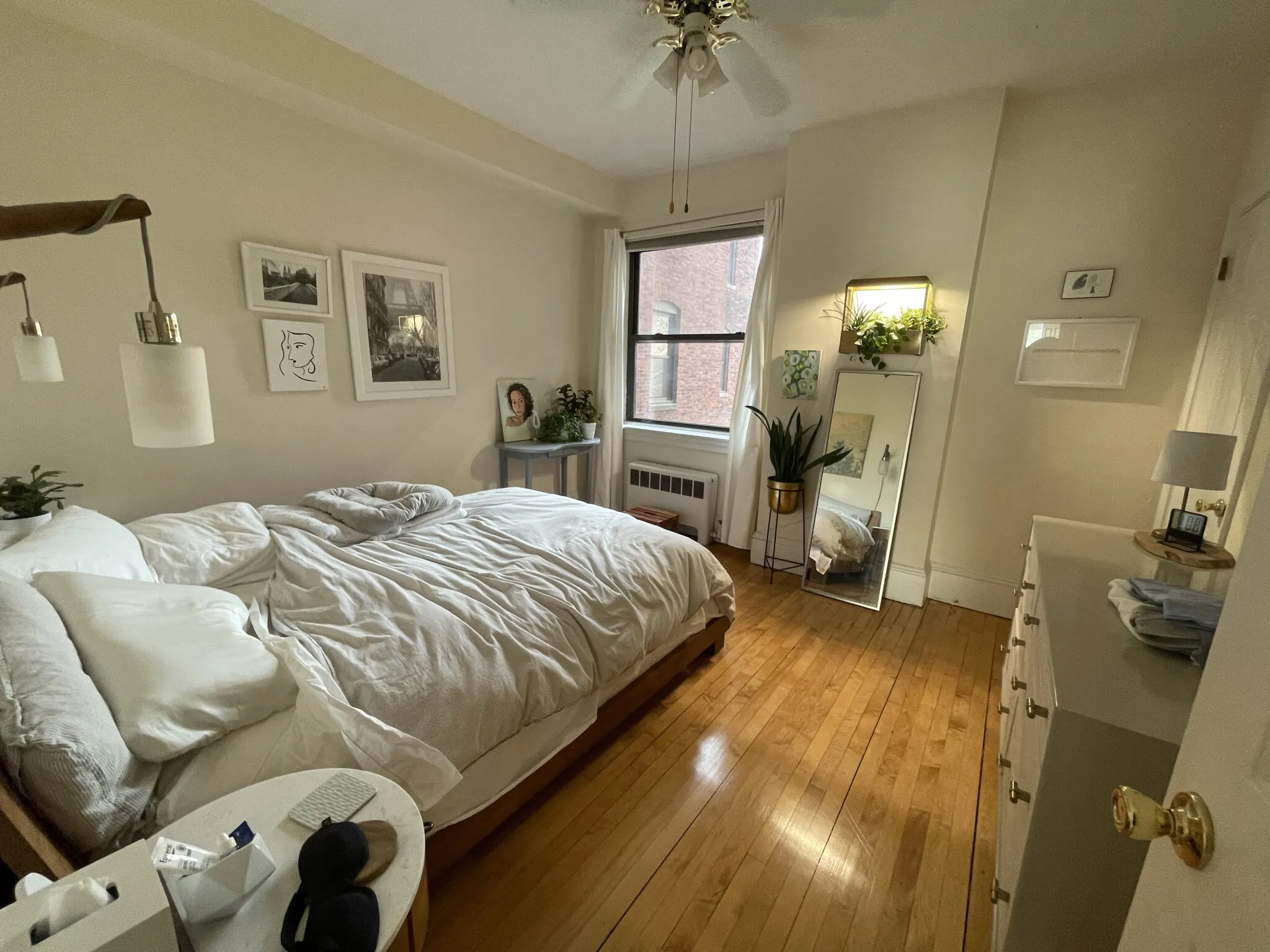 2 bed, 1 bath apartment for rent at 1090 Beacon St Unit 2A, Brookline — photo 5 of 12