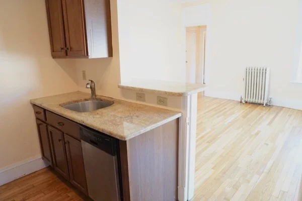 1 bed, 1 bath apartment for rent at 1091 Boylston St Unit 36, Fenway — photo 3 of 7