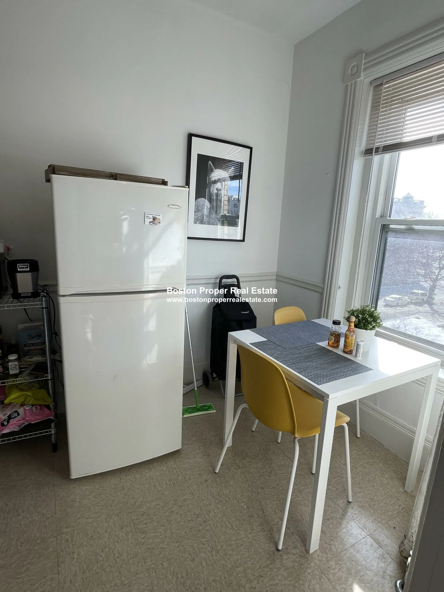Studio bed, 1 bath apartment for rent at 1091 Boylston St Unit 43, Fenway — photo 3 of 8
