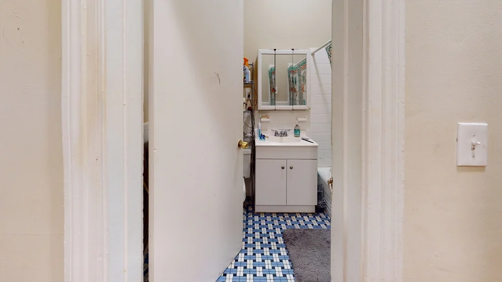 2 bed, 1 bath apartment for rent at 1091 Boylston Unit 9, Fenway — photo 7 of 8