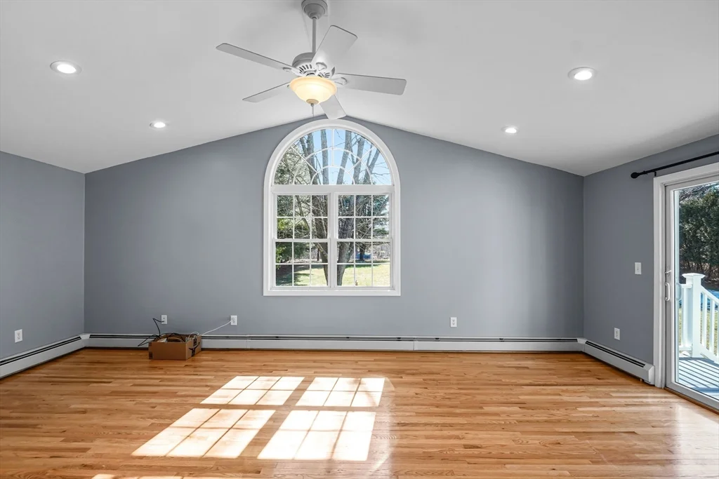 2 bed, 1 bath apartment for rent at 1091 Taunton Ave, Seekonk — photo 15 of 25