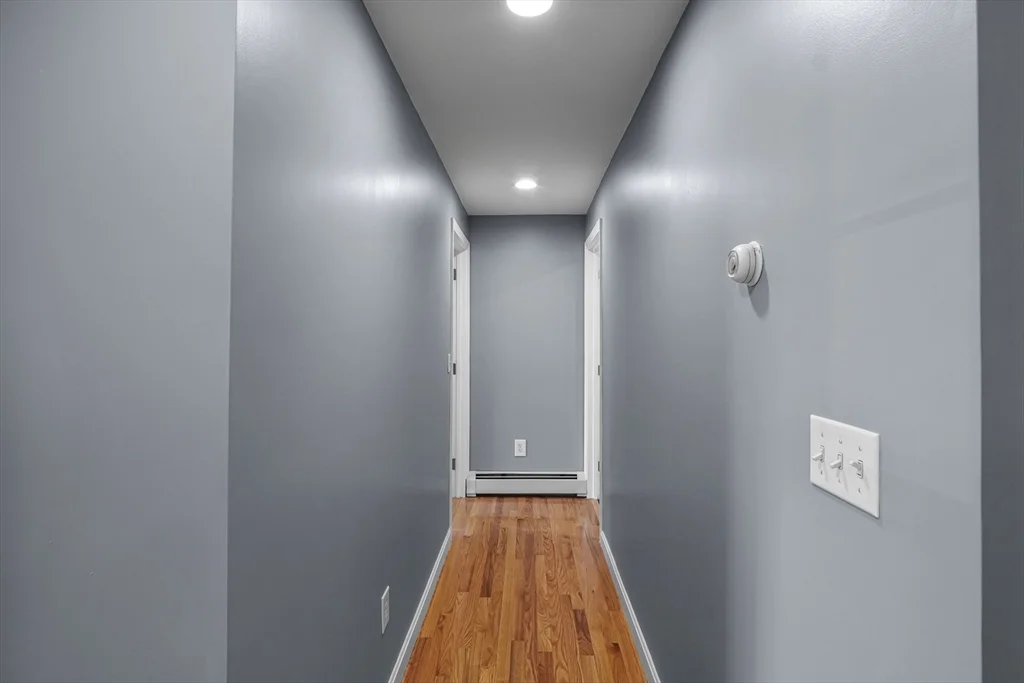 2 bed, 1 bath apartment for rent at 1091 Taunton Ave, Seekonk — photo 9 of 25
