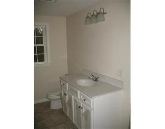 2 bed, 1 bath apartment for rent at 1093 High St Unit 1093, Bridgewater — photo 6 of 9