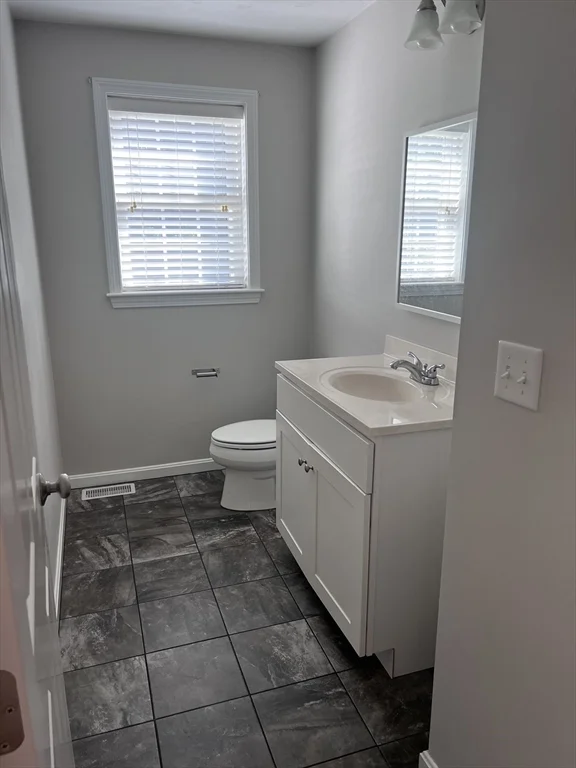 2 bed, 1 bath apartment for rent at 1093 High St Unit 1093, Bridgewater — photo 11 of 14