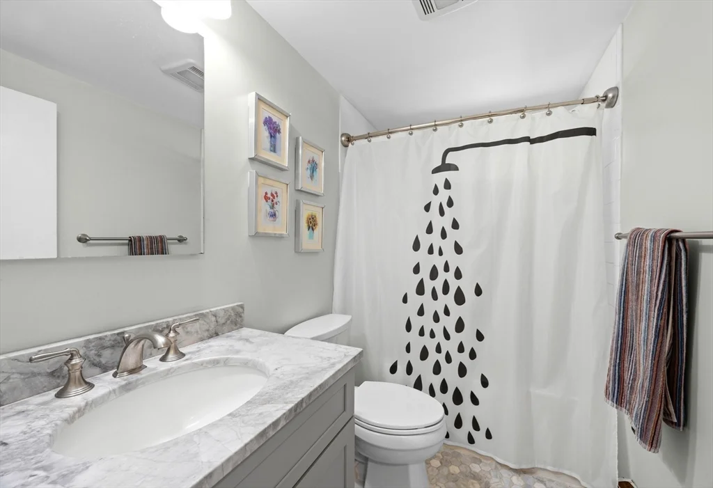 3 bed, 1 bath apartment for rent at 1093 Main St, Norwell — photo 20 of 28