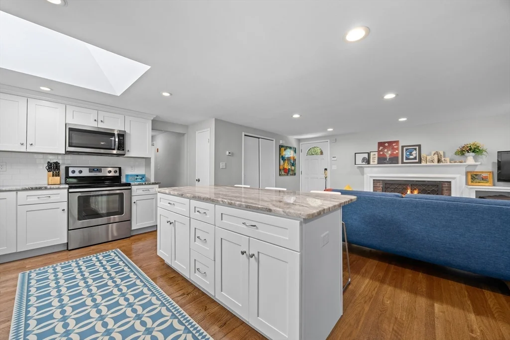 3 bed, 1 bath apartment for rent at 1093 Main St, Norwell — photo 9 of 28
