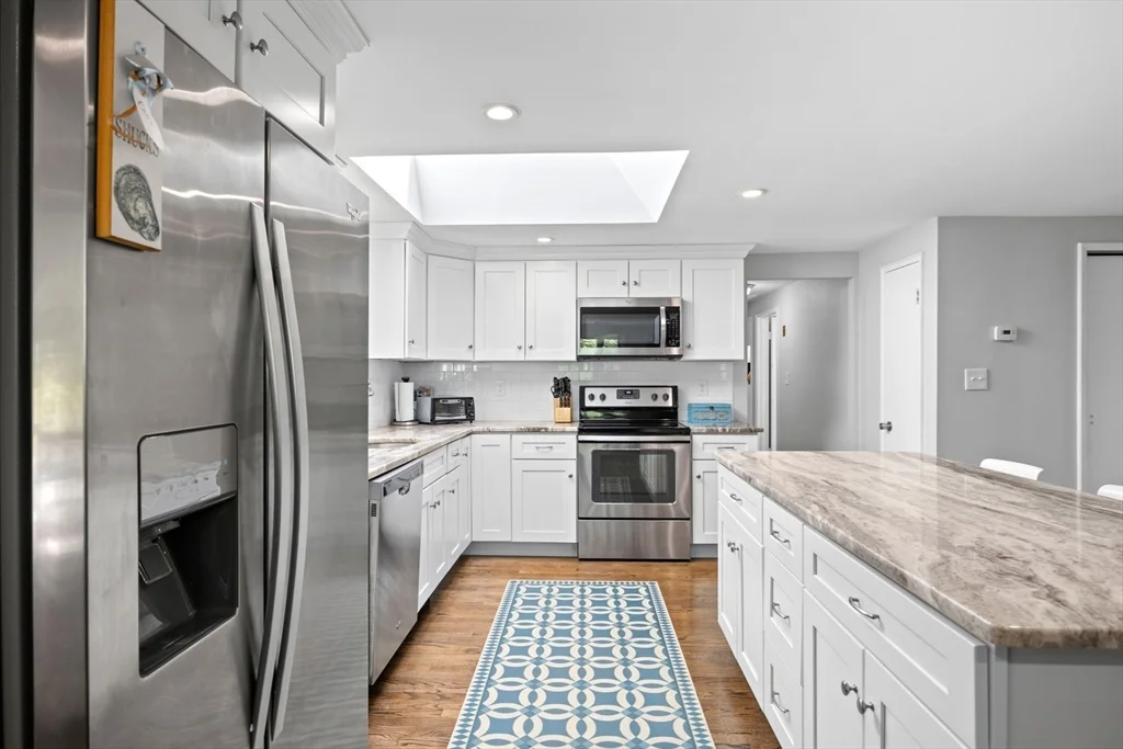 3 bed, 1 bath apartment for rent at 1093 Main St, Norwell — photo 10 of 28