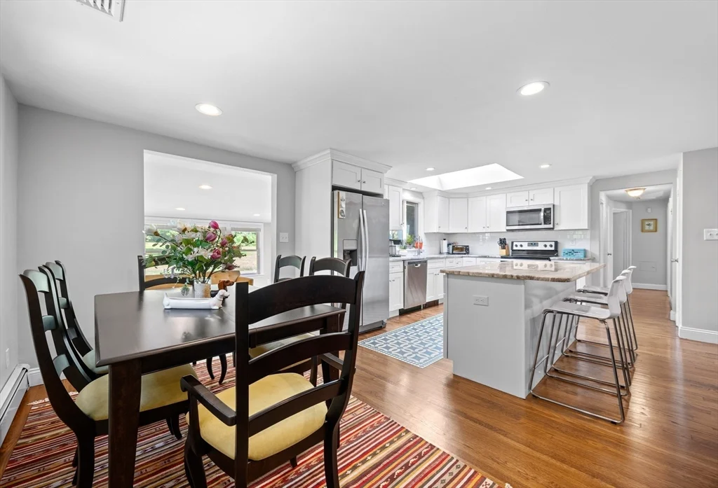 3 bed, 1 bath apartment for rent at 1093 Main St, Norwell — photo 11 of 28