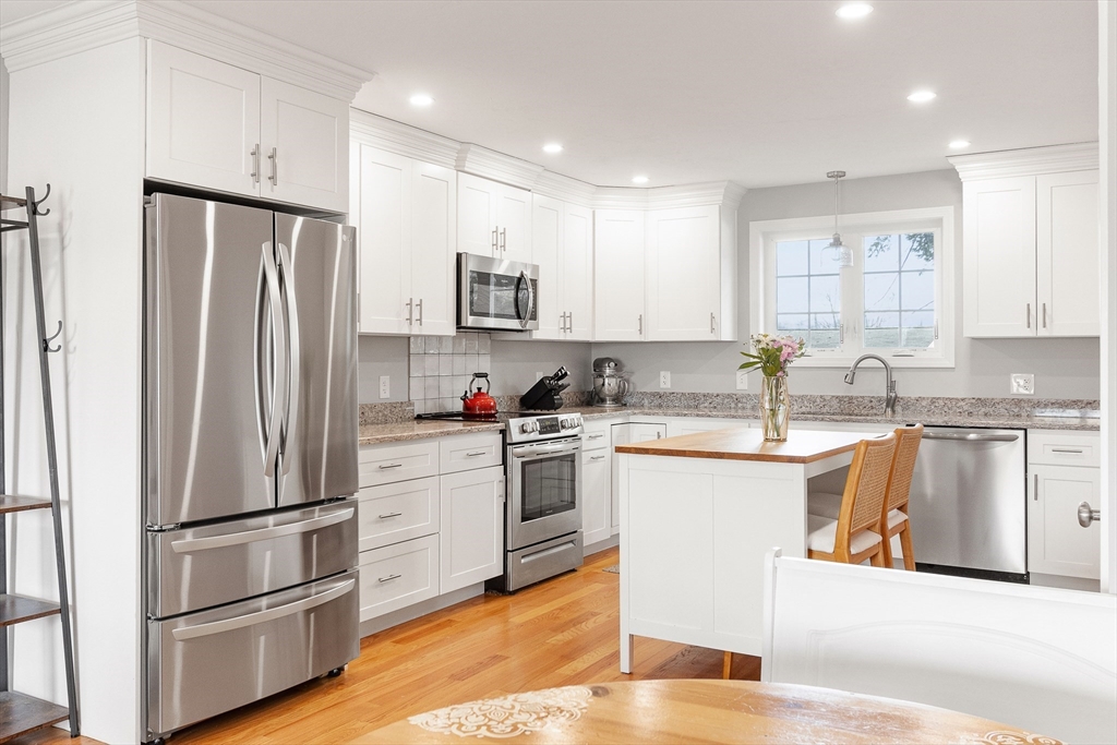 2 bed, 1 bath apartment for rent at 1093 Main St Unit 4, Weymouth — photo 1 of 36