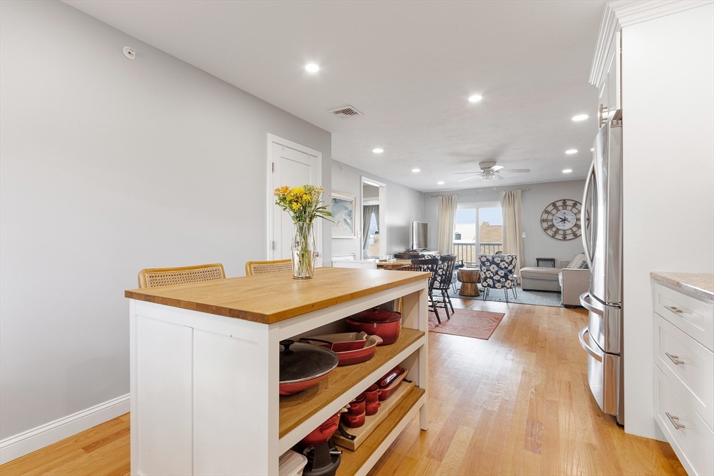 2 bed, 1 bath apartment for rent at 1093 Main St Unit 4, Weymouth — photo 3 of 36