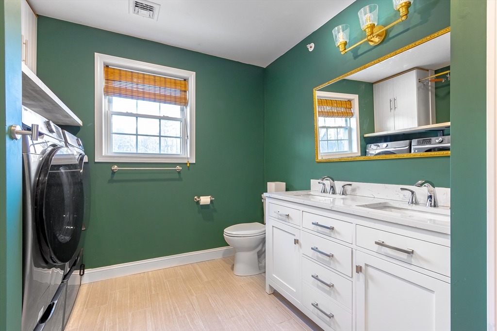 2 bed, 1 bath apartment for rent at 1093 Main St Unit 4, Weymouth — photo 12 of 36