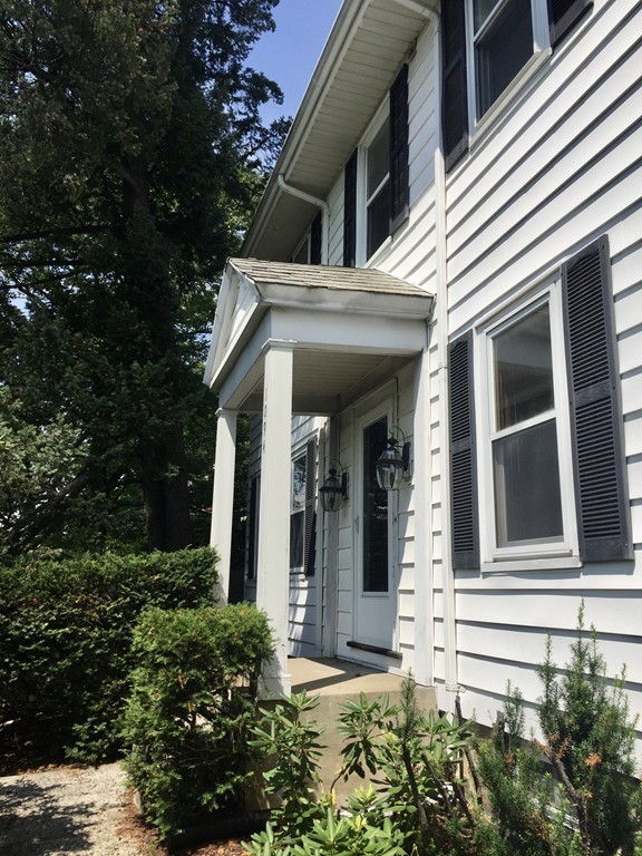 4 bed, 3 bath apartment for rent at 1094 Centre St, Newton — photo 2 of 36