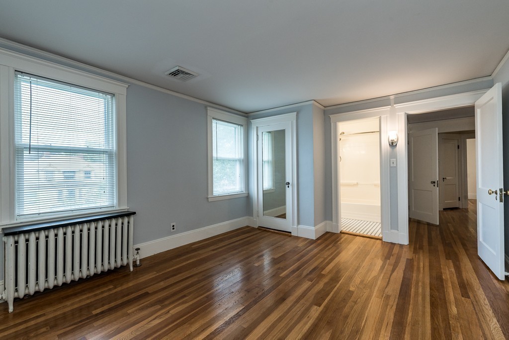 4 bed, 3 bath apartment for rent at 1094 Centre St, Newton — photo 15 of 36