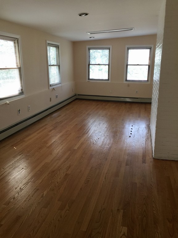 4 bed, 3 bath apartment for rent at 1094 Centre St, Newton — photo 10 of 36