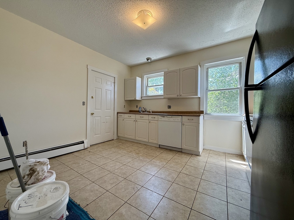 4 bed, 1 bath apartment for rent at 11 Mason Ave Unit 2, North Attleboro — photo 13 of 17