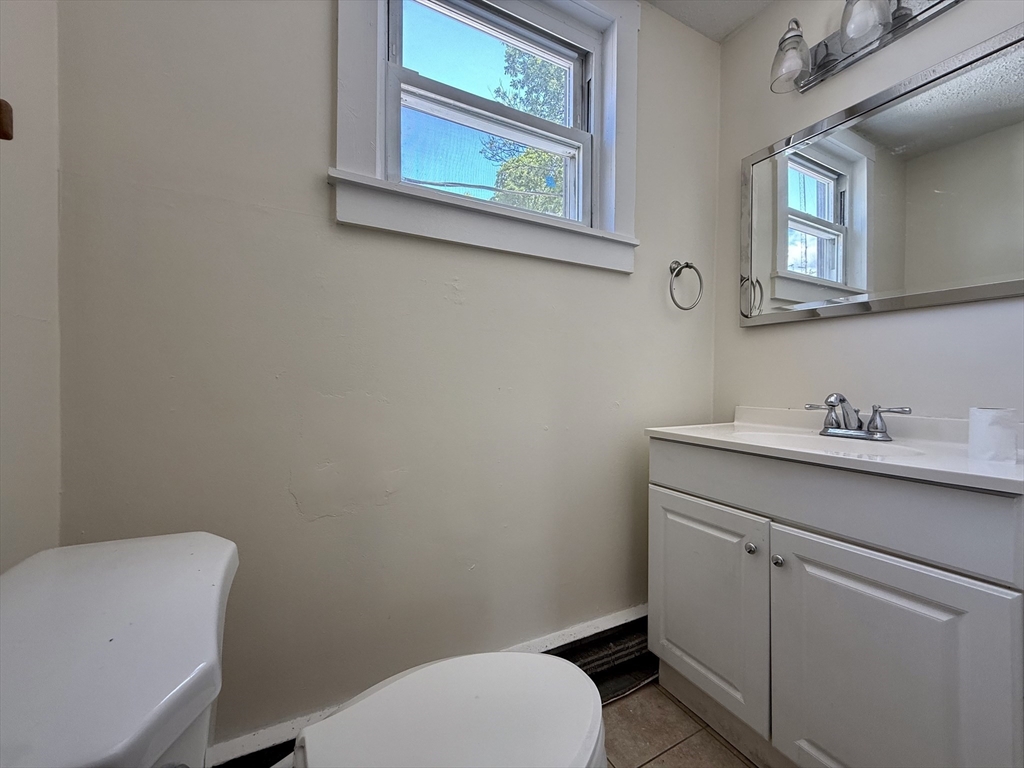 4 bed, 1 bath apartment for rent at 11 Mason Ave Unit 2, North Attleboro — photo 10 of 17