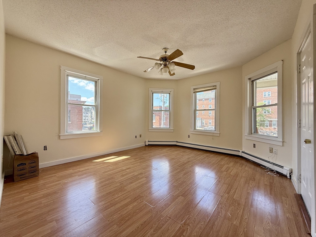 4 bed, 1 bath apartment for rent at 11 Mason Ave Unit 2, North Attleboro — photo 3 of 17