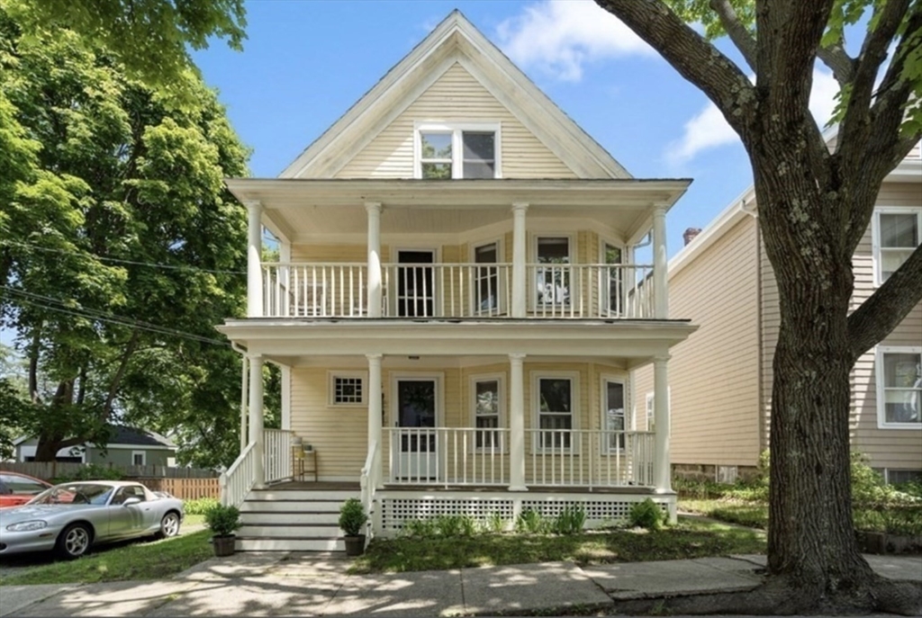 1 bed, 1 bath apartment for rent at 11-13 Phelps St Unit 1, Salem — photo 1 of 12
