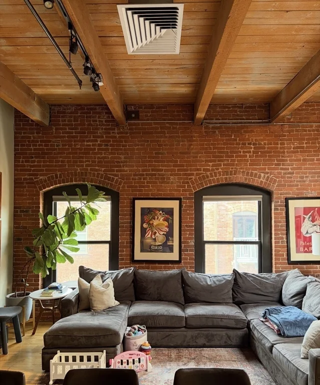 1 bed, 1 bath apartment for rent at 11-21 Wormwood Unit 608, Seaport District — photo 4 of 28