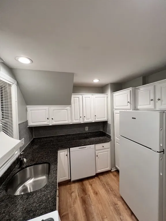 3 bed, 1 bath apartment for rent at 11 2nd St Unit 1, North Andover — photo 7 of 24