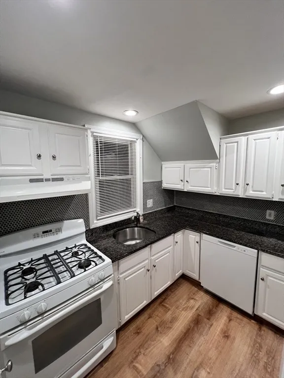 3 bed, 1 bath apartment for rent at 11 2nd St Unit 1, North Andover — photo 8 of 24