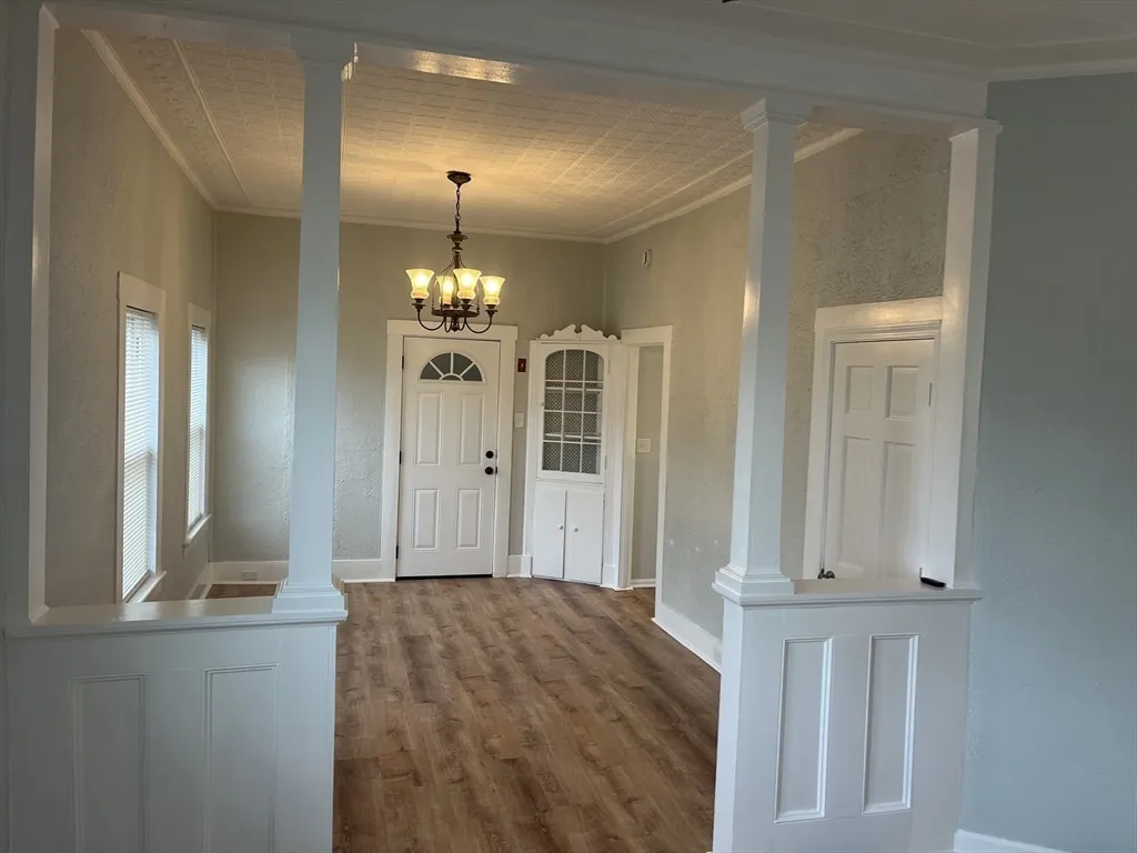3 bed, 1 bath apartment for rent at 11 2nd St Unit 1, North Andover — photo 6 of 24