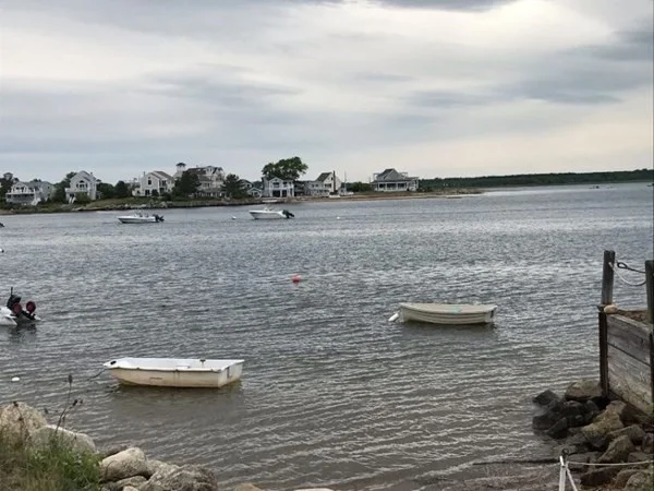 2 bed, 1 bath apartment for rent at 11 78th Unit WINTER, Plum Island — photo 17 of 20