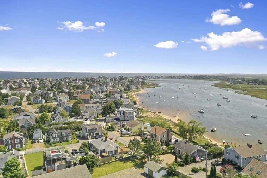 2 bed, 1 bath apartment for rent at 11 78th Unit WINTER, Plum Island — photo 18 of 20