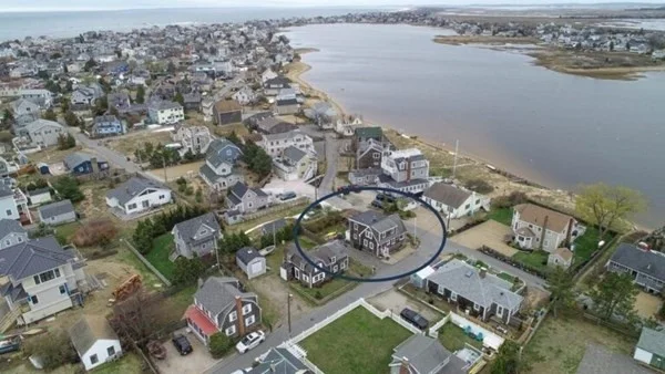 2 bed, 1 bath apartment for rent at 11 78th Unit WINTER, Plum Island — photo 2 of 20