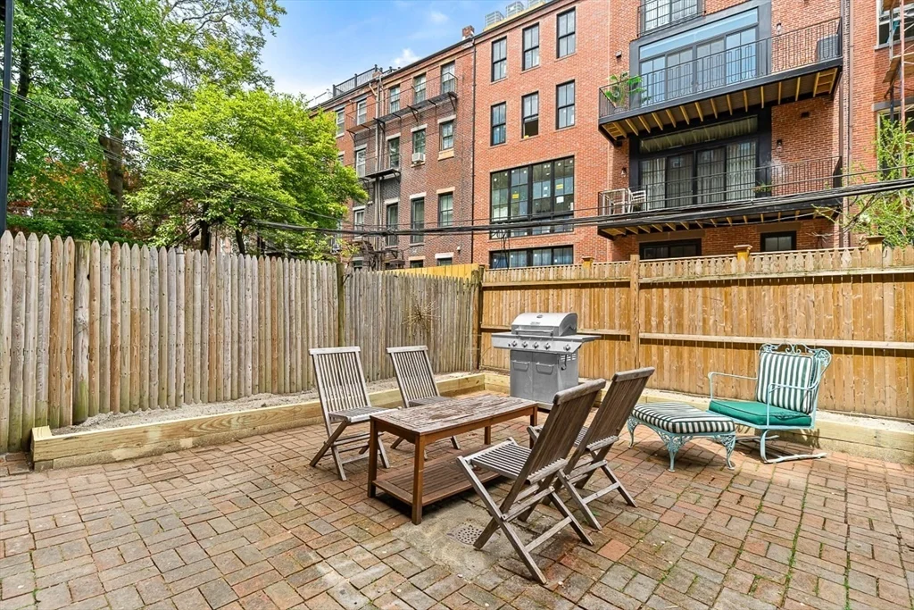1 bed, 1 bath apartment for rent at 11-A Hanson St Unit G, South End — photo 6 of 11