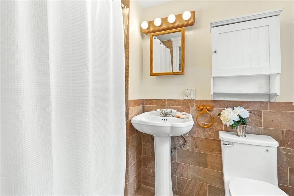1 bed, 1 bath apartment for rent at 11-A Hanson St Unit G, South End — photo 9 of 11
