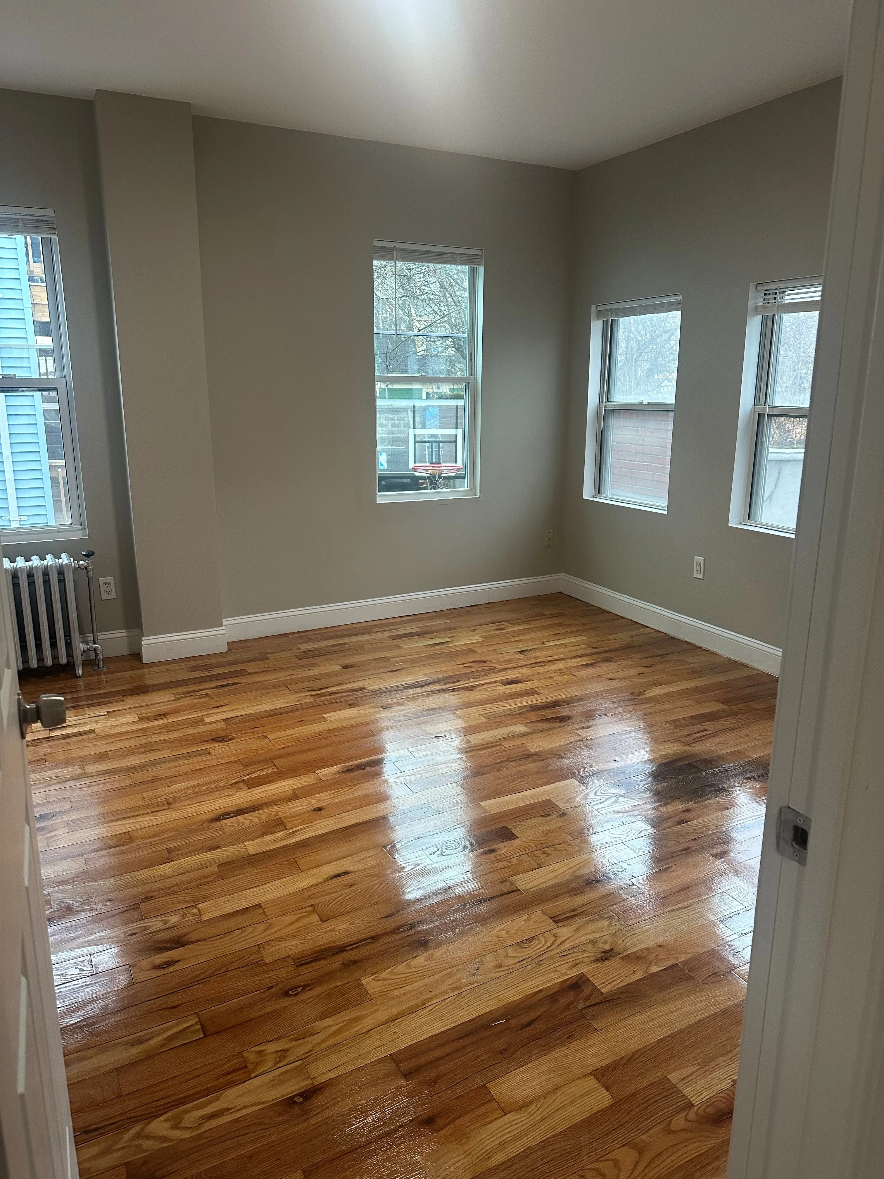 4 bed, 1 bath apartment for rent at 11 Abbotsford St Unit 1, Roxbury — photo 5 of 15