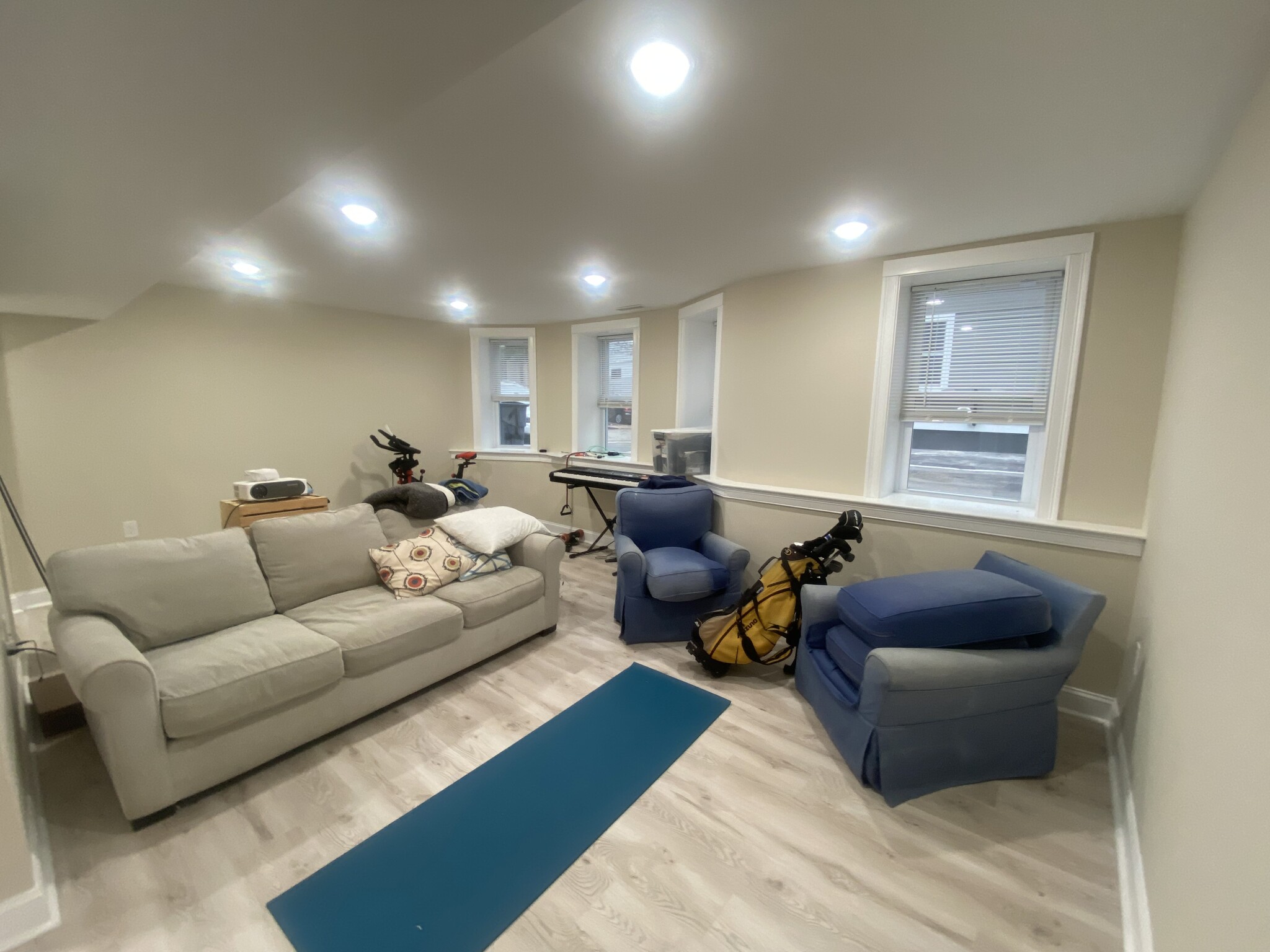 4 bed, 2 bath apartment for rent at 11 Aberdeen Rd Unit 1, Powder House Square — photo 19 of 31