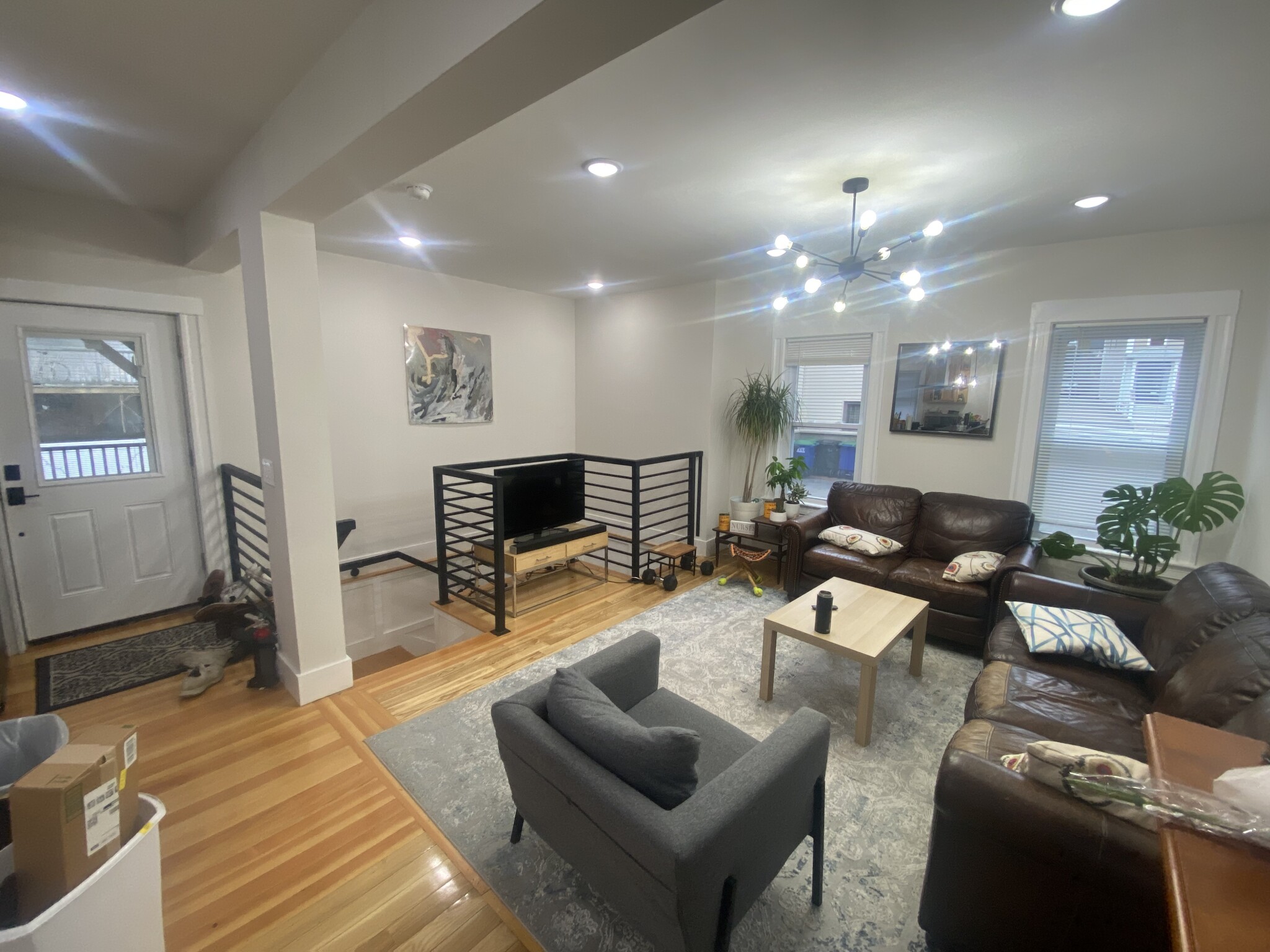 4 bed, 2 bath apartment for rent at 11 Aberdeen Rd Unit 1, Powder House Square — photo 1 of 31