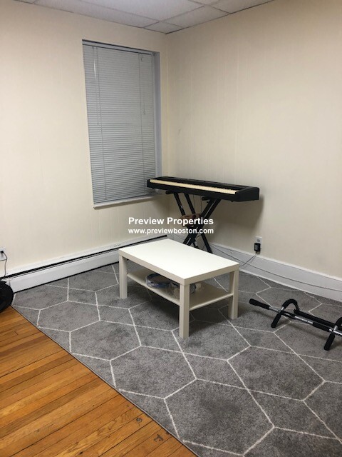 2 bed, 1 bath apartment for rent at 11 Aberdeen St Unit 2P, Fenway — photo 6 of 13
