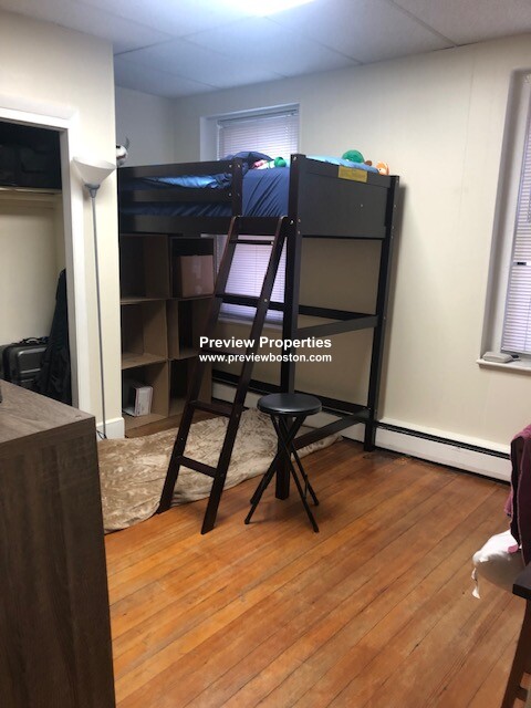 2 bed, 1 bath apartment for rent at 11 Aberdeen St Unit 2P, Fenway — photo 10 of 13