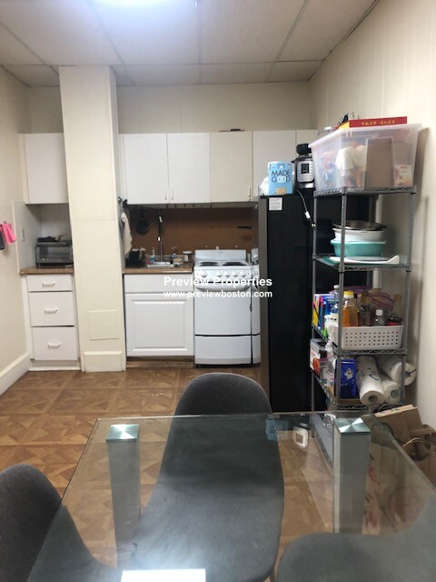 2 bed, 1 bath apartment for rent at 11 Aberdeen St Unit 2P, Fenway