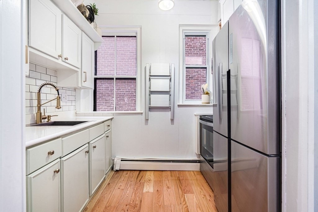 2 bed, 1 bath apartment for rent at 11 Aberdeen St Unit 4A, Fenway — photo 3 of 11