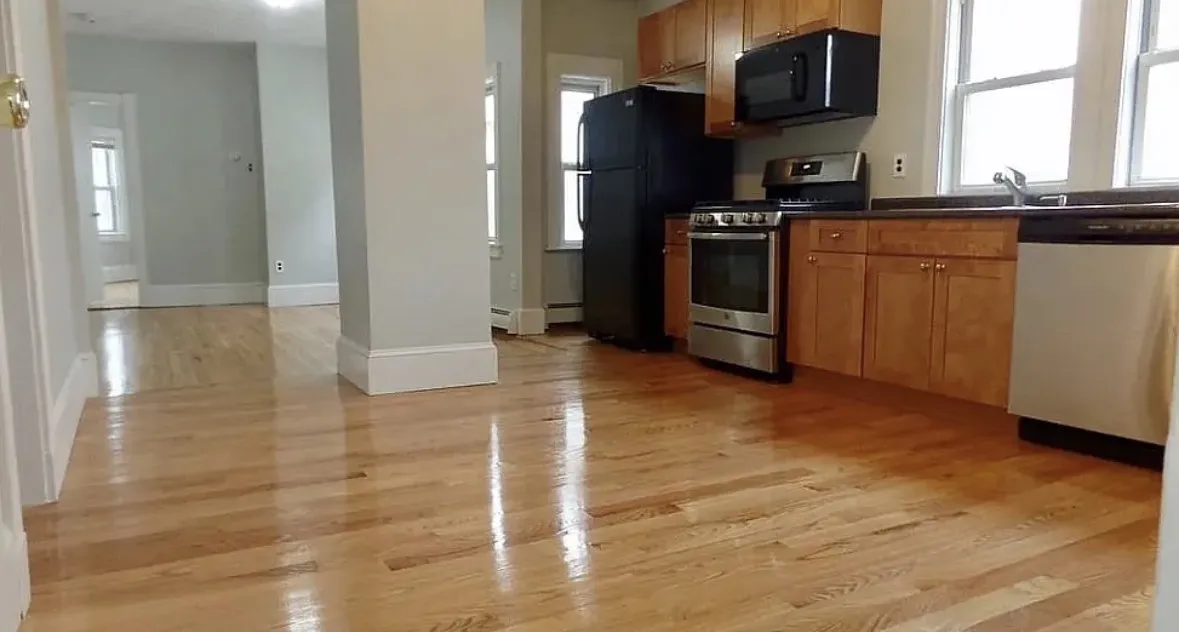 1 bed, 1 bath apartment for rent at 11 Adrian St Unit 2, Ward Two — photo 2 of 10