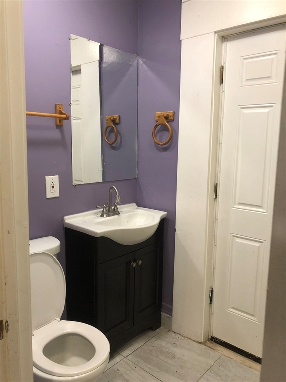 2 bed, 1 bath apartment for rent at 11 Akron St Unit 1, Roxbury — photo 4 of 8