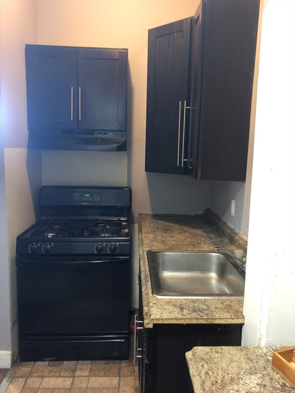2 bed, 1 bath apartment for rent at 11 Akron St Unit 1, Roxbury — photo 1 of 8