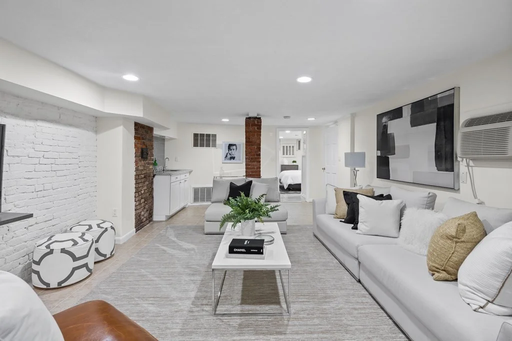 2 bed, 2 bath apartment for rent at 11 Albemarle St Unit 1, South End — photo 2 of 20