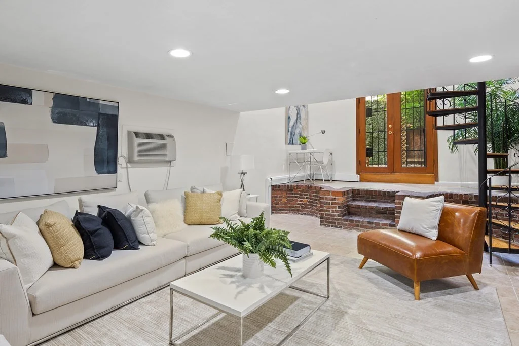 2 bed, 2 bath apartment for rent at 11 Albemarle St Unit 1, South End — photo 5 of 20
