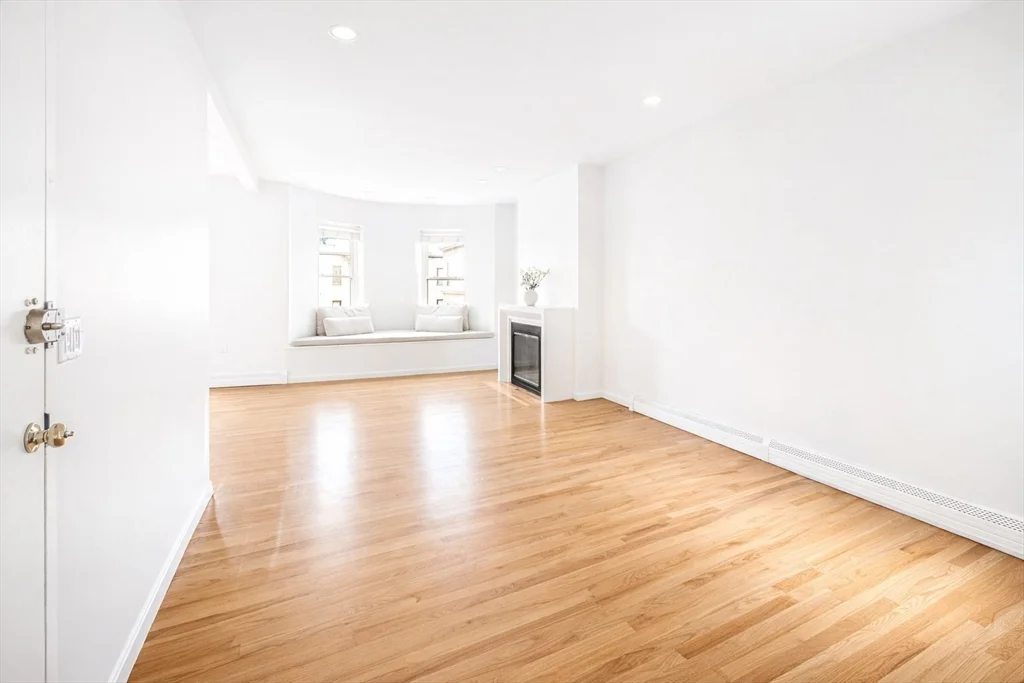 1 bed, 1 bath apartment for rent at 11 Albemarle St Unit 3, Back Bay — photo 7 of 25
