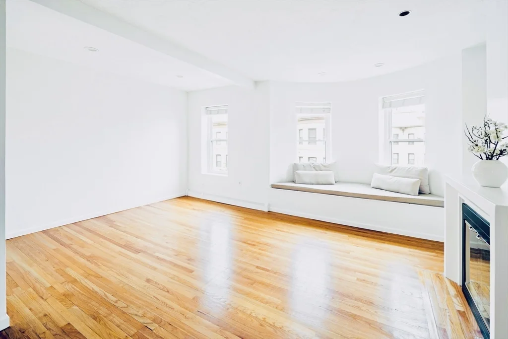 1 bed, 1 bath apartment for rent at 11 Albemarle St Unit 3, Back Bay — photo 6 of 25