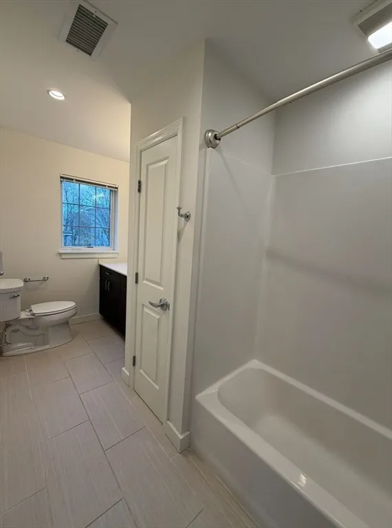 2 bed, 1 bath apartment for rent at 11 Alder Unit 4-2B, Waltham — photo 14 of 15