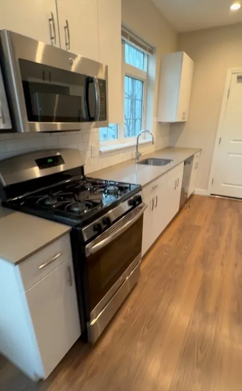 2 bed, 1 bath apartment for rent at 11 Alder Unit 4-2B, Waltham — photo 2 of 15