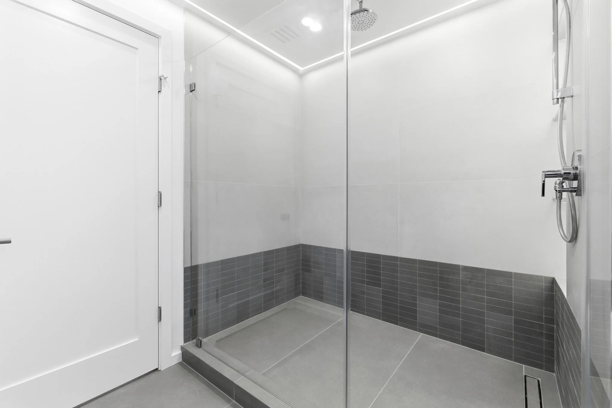 4 bed, 4+ bath apartment for rent at 11 Algonquin Rd Unit 1, Chestnut Hill — photo 30 of 40