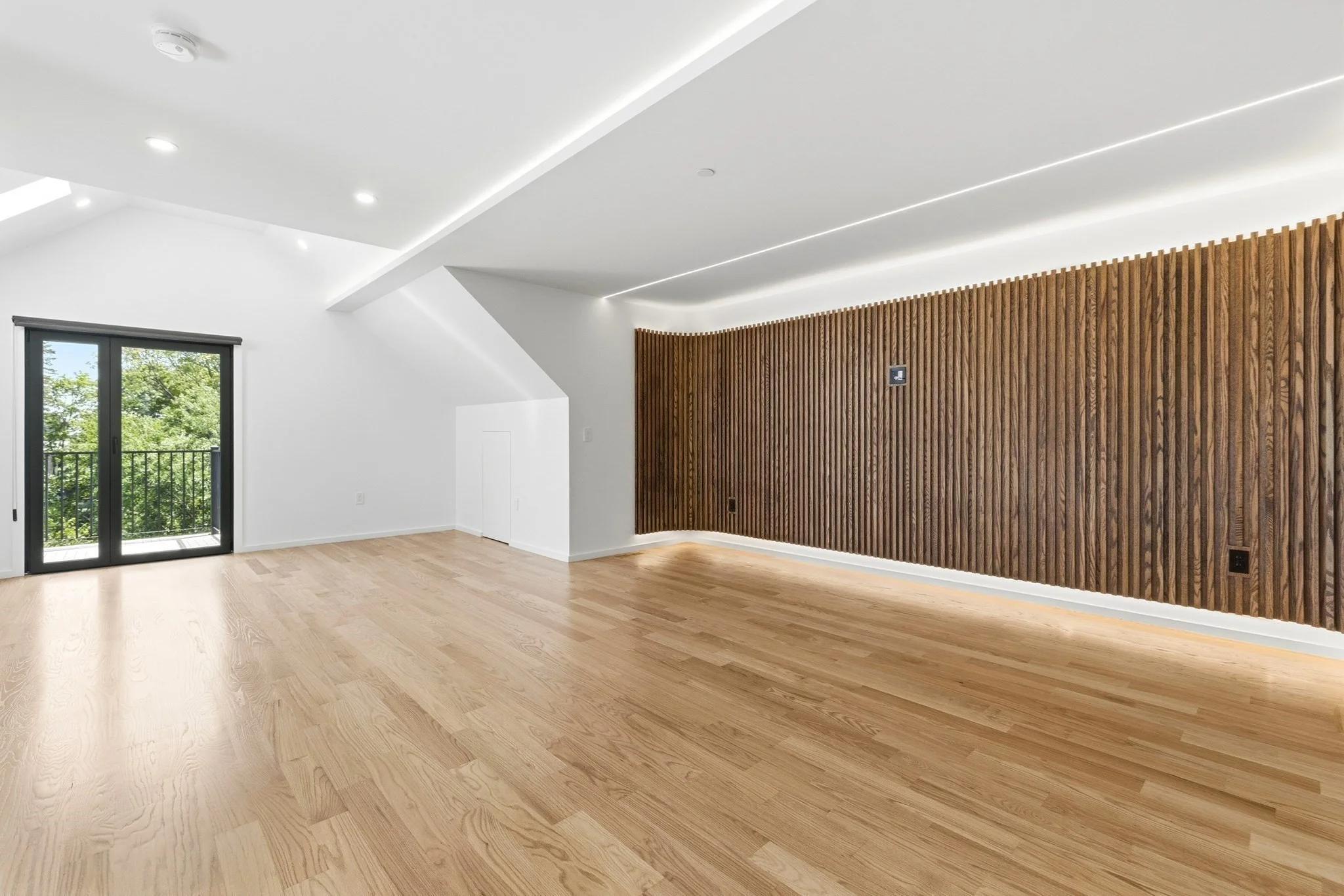 4 bed, 4+ bath apartment for rent at 11 Algonquin Rd Unit 1, Chestnut Hill — photo 27 of 40